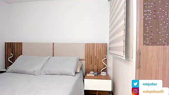 MalejaDiaz  online show from 10-10-25, 04:08