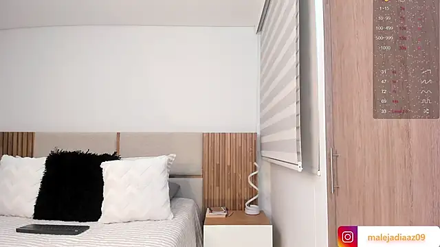 MalejaDiaz  online show from 02-12-26, 05:45