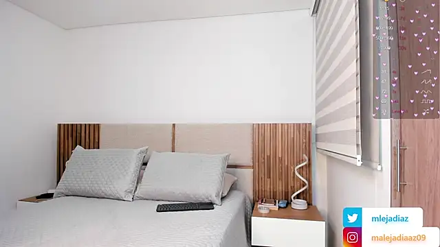 MalejaDiaz  online show from 10-21-25, 08:41