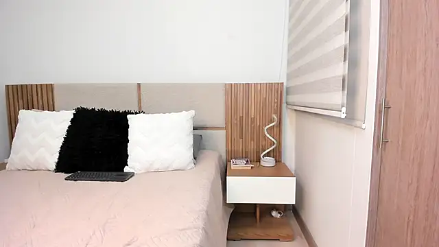 MalejaDiaz  online show from 04-15-26, 07:58