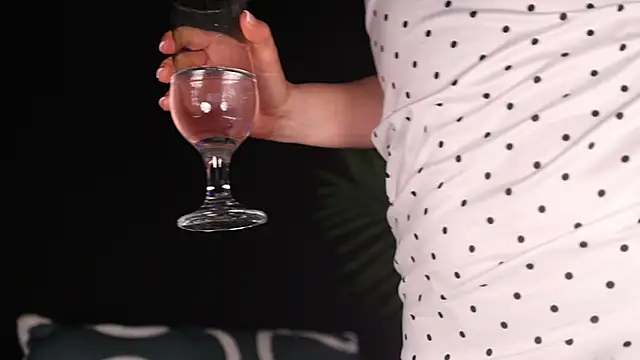 AnnittaStar online show from 04-07-26, 03:52