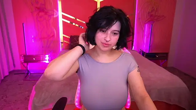 Miki Kivi online show from 02-02-25, 08:41