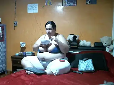 Snapshot of Dorothy_BigBoobs chatting on 02-21-25, 07:43 Dorothy BigBoobs online show from 02-21-25, 07:43