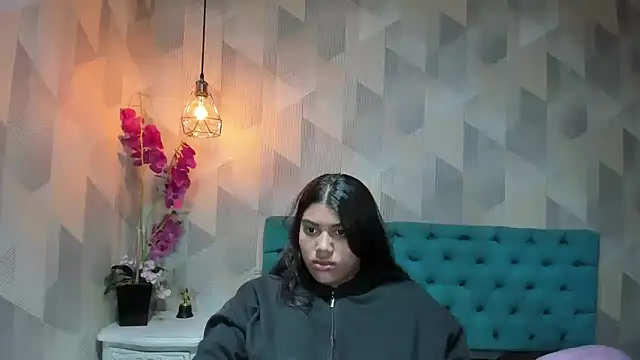 LindaBreeS online show from 12-21-25, 04:41