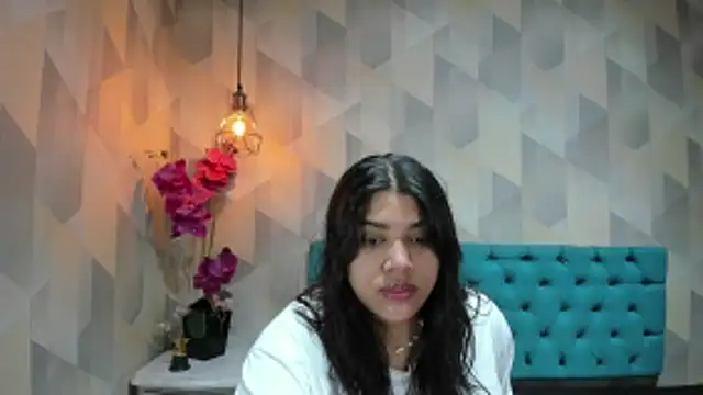 Snapshot of LindaBreeS chatting on 03-22-26, 02:40 LindaBreeS online show from 03-22-26, 02:40