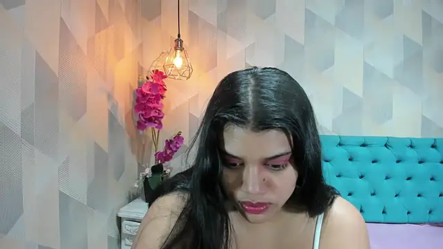 LindaBreeS online show from 07-12-26, 01:12