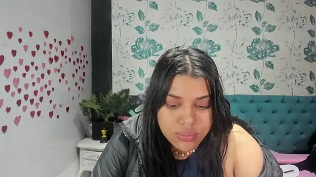 Snapshot of LindaBreeS chatting on 03-21-25, 06:18 LindaBreeS online show from 03-21-25, 06:18