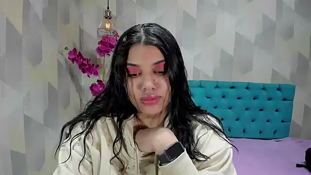 Snapshot of LindaBreeS chatting on 10-20-25, 02:17 LindaBreeS online show from 10-20-25, 02:17