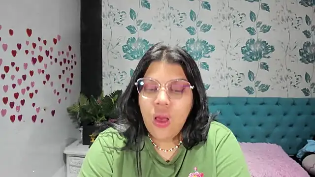 Snapshot of LindaBreeS chatting on 03-16-25, 12:34 LindaBreeS online show from 03-16-25, 12:34