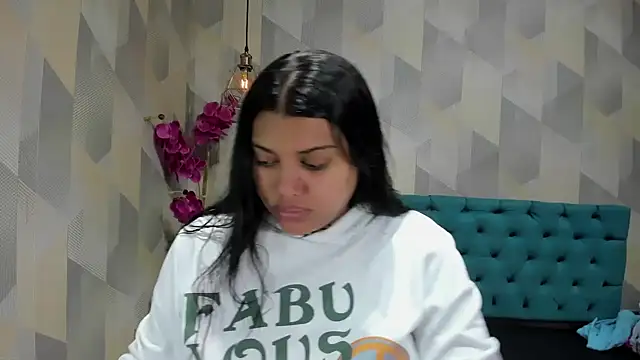 Snapshot of LindaBreeS chatting on 10-02-25, 01:25 LindaBreeS online show from 10-02-25, 01:25