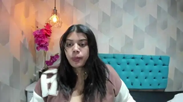 Snapshot of LindaBreeS chatting on 03-08-26, 03:04 LindaBreeS online show from 03-08-26, 03:04