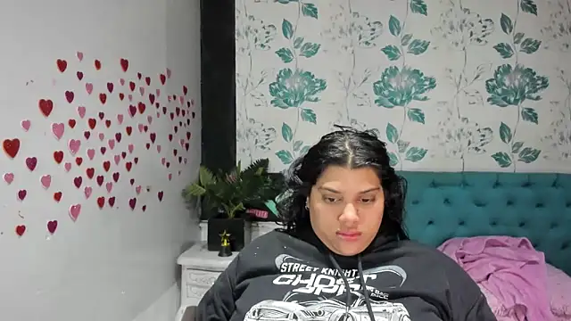 Snapshot of LindaBreeS chatting on 03-12-25, 08:41 LindaBreeS online show from 03-12-25, 08:41