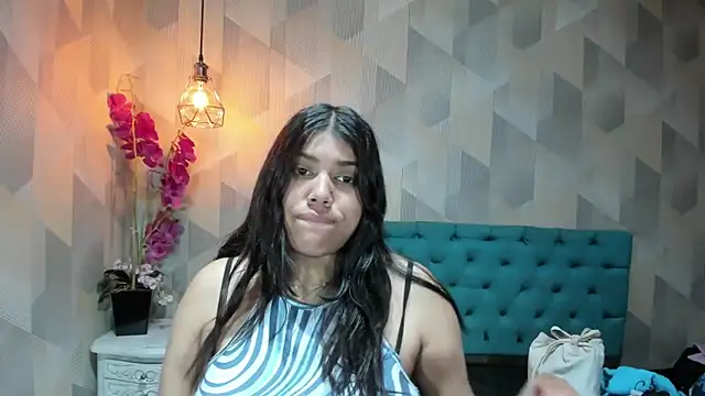 LindaBreeS online show from 12-20-25, 01:36