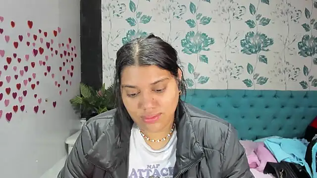 Snapshot of LindaBreeS chatting on 03-09-25, 08:31 LindaBreeS online show from 03-09-25, 08:31