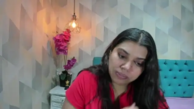 LindaBreeS online show from 06-12-26, 02:26