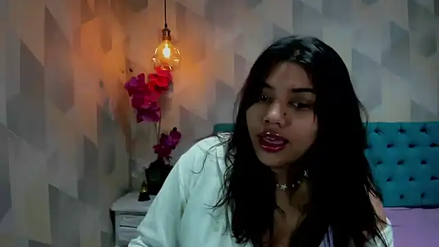 Snapshot of LindaBreeS chatting on 03-23-26, 03:01 LindaBreeS online show from 03-23-26, 03:01
