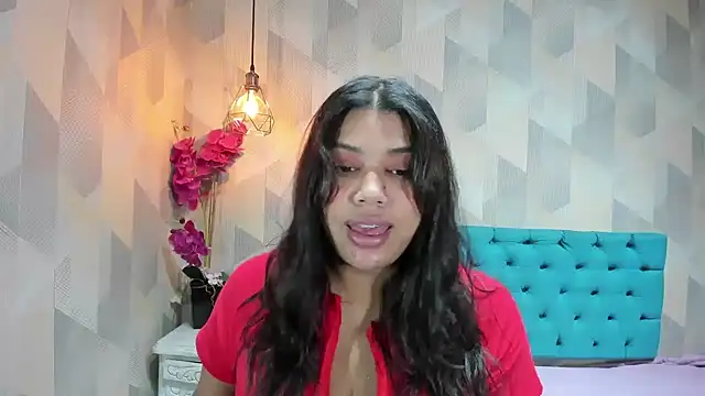 Snapshot of LindaBreeS chatting on 05-23-26, 01:32 LindaBreeS online show from 05-23-26, 01:32