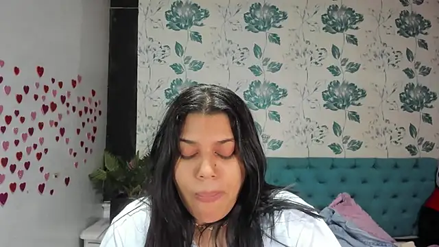 Snapshot of LindaBreeS chatting on 03-10-25, 08:45 LindaBreeS online show from 03-10-25, 08:45