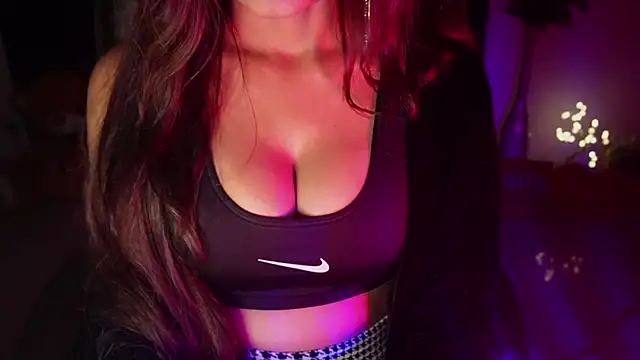 Snapshot of littledevil4511 chatting on 01-09-25, 05:00 littledevil4511 online show from 01-09-25, 05:00