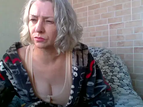 Lorie Carrie online show from 03-01-26, 10:37