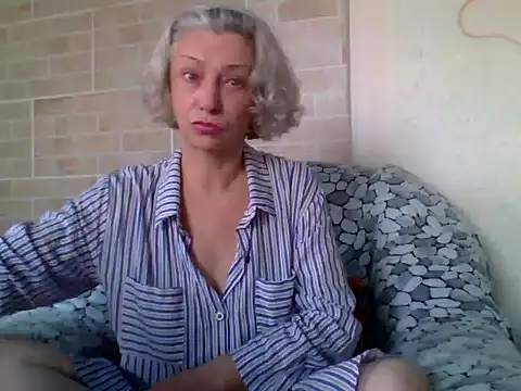 Lorie Carrie online show from 07-27-26, 08:54