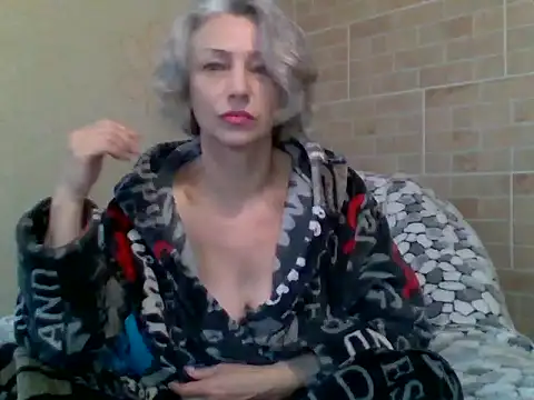 Lorie Carrie online show from 11-04-25, 08:40