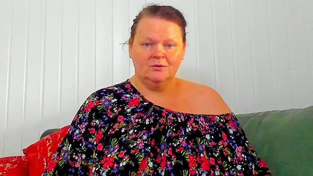 MilanaBiegert online show from 02-25-26, 10:04