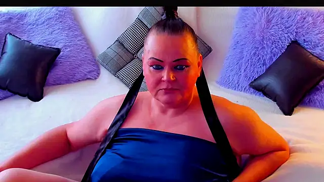 Snapshot of MilanaBiegert chatting on 06-19-26, 06:41 MilanaBiegert online show from 06-19-26, 06:41