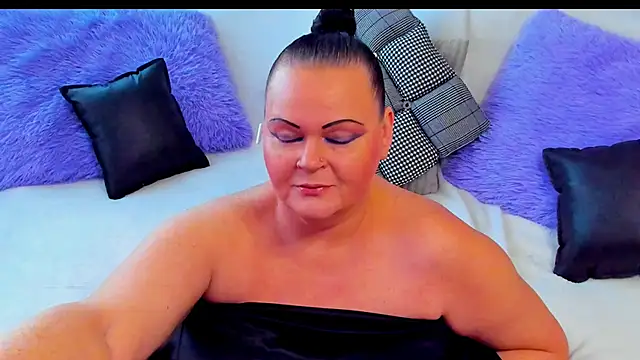 MilanaBiegert online show from 12-14-25, 08:31