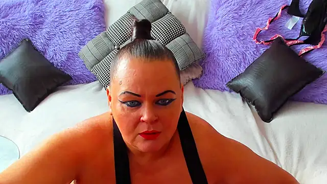 MilanaBiegert online show from 09-30-25, 07:58