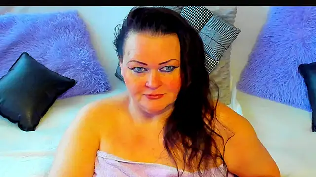 Snapshot of MilanaBiegert chatting on 07-09-26, 03:18 MilanaBiegert online show from 07-09-26, 03:18