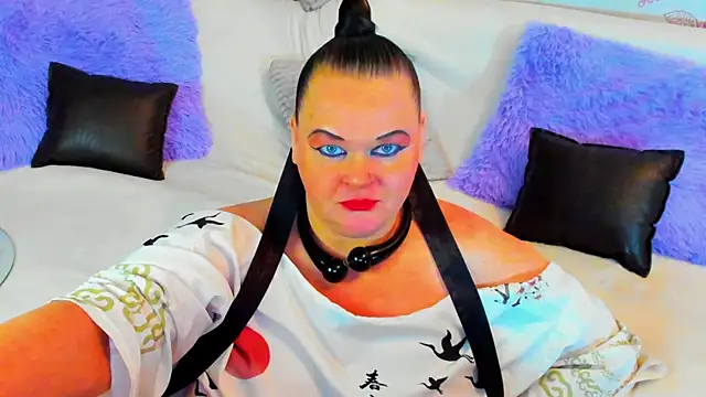 MilanaBiegert online show from 02-19-25, 04:11