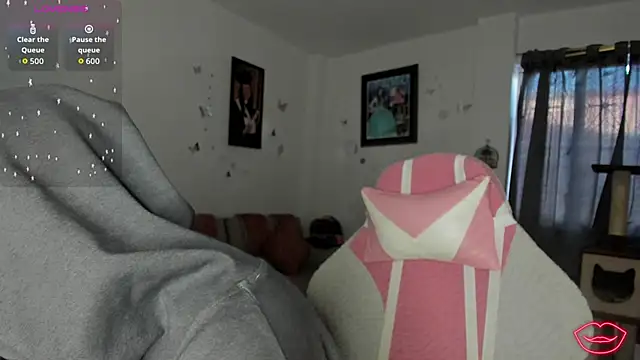 Snapshot of katty_snow chatting on 09-25-25, 10:16 katty snow online show from 09-25-25, 10:16