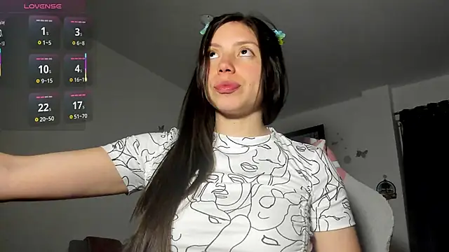 Snapshot of katty_snow chatting on 10-28-25, 12:11 katty snow online show from 10-28-25, 12:11