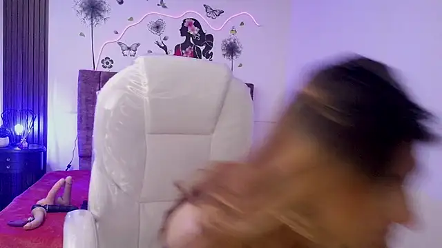 elena detroya online show from 10-09-25, 01:11