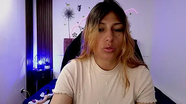 elena detroya online show from 11-17-25, 12:20