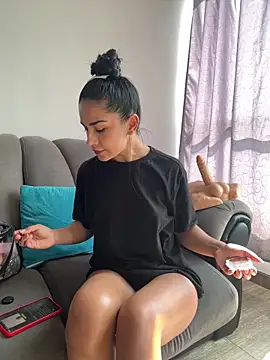 Nikothyna online show from 12-17-25, 06:35