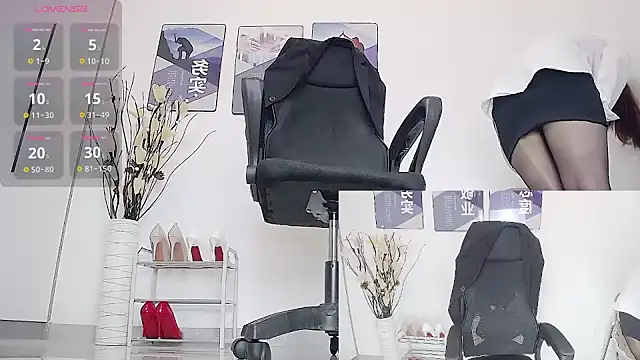 Snapshot of Sunshine-YueYue chatting on 01-08-25, 01:00 Sunshine-YueYue online show from 01-08-25, 01:00