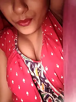 Snapshot of sexyindi_couple chatting on 01-27-25, 10:49 sexyindi couple online show from 01-27-25, 10:49