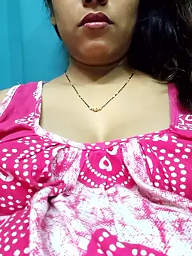 Snapshot of sexyindi_couple chatting on 10-09-25, 01:22 sexyindi couple online show from 10-09-25, 01:22