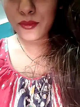 Snapshot of sexyindi_couple chatting on 02-04-25, 05:34 sexyindi couple online show from 02-04-25, 05:34