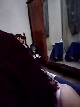 Lucia8600 online show from 11-15-25, 09:08