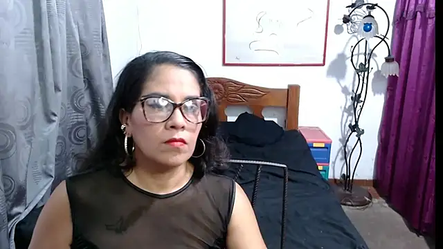 Mistresskloe01 online show from 02-27-25, 12:45