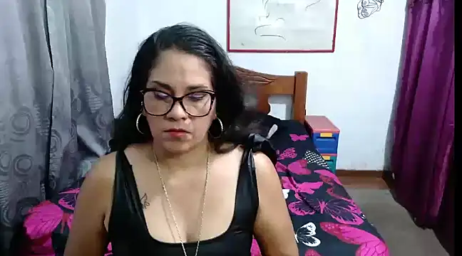 Mistresskloe01 online show from 01-17-25, 12:31