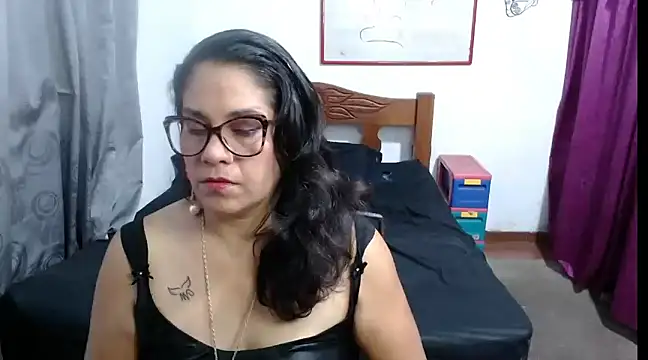 Mistresskloe01 online show from 02-07-25, 12:28