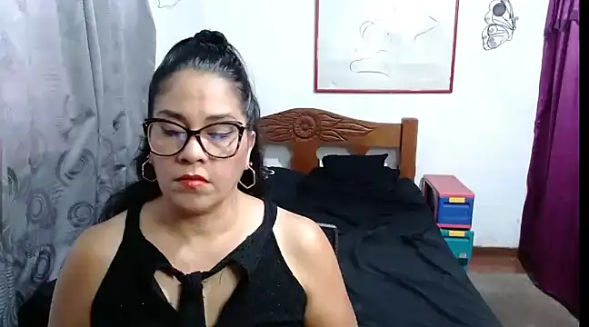 Mistresskloe01 online show from 02-13-25, 03:14