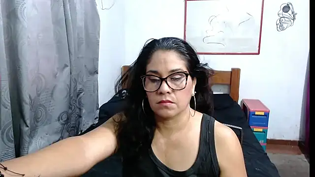 Mistresskloe01 online show from 02-19-25, 12:44