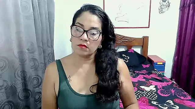 Mistresskloe01 online show from 10-23-25, 12:26