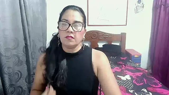 Mistresskloe01 online show from 11-03-25, 12:31