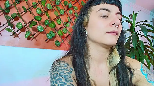 Naughty Kittenm online show from 04-10-26, 11:17